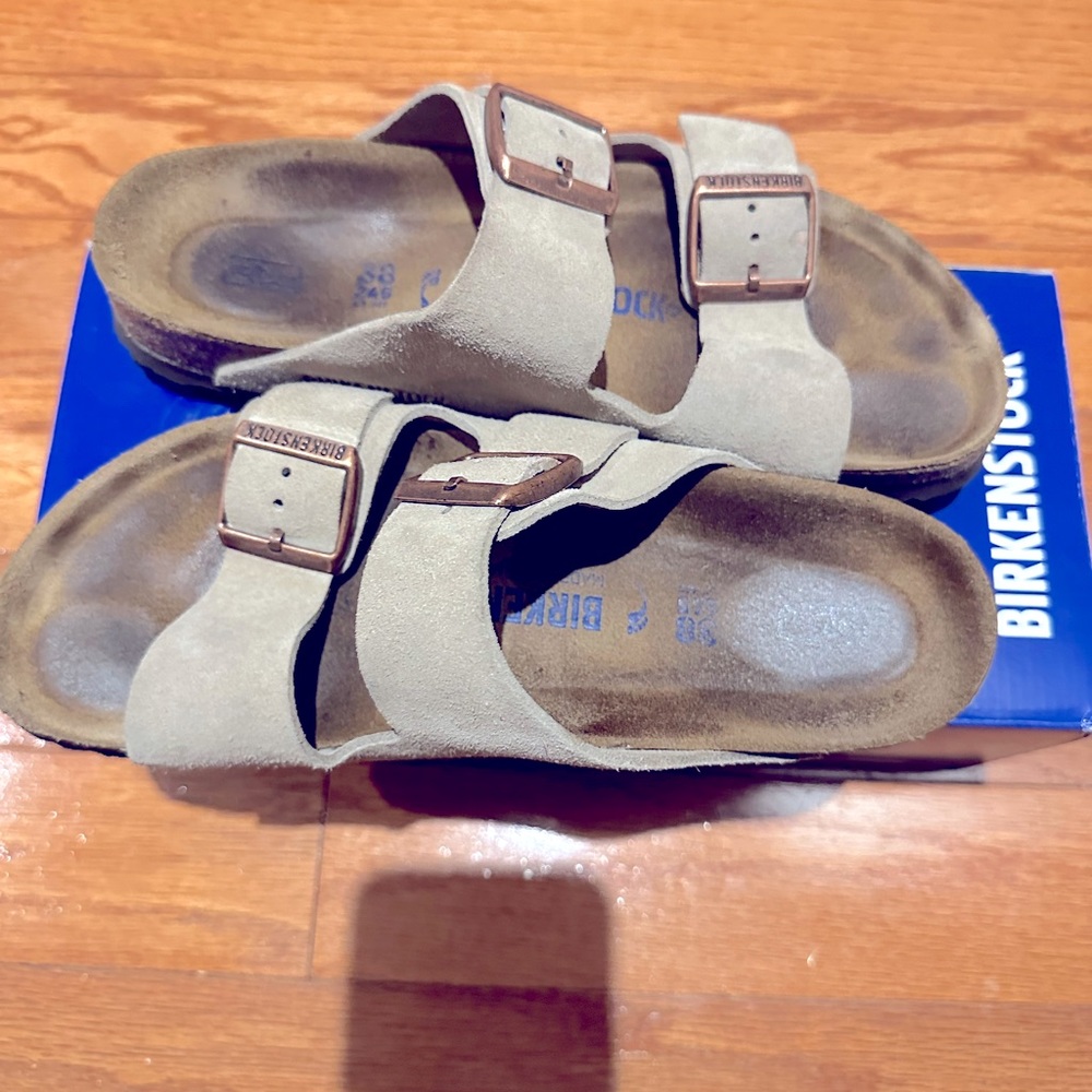 BIRKENSTOCK Womens Arizona soft footbed  SandalTaupe Suede 38EU/7L